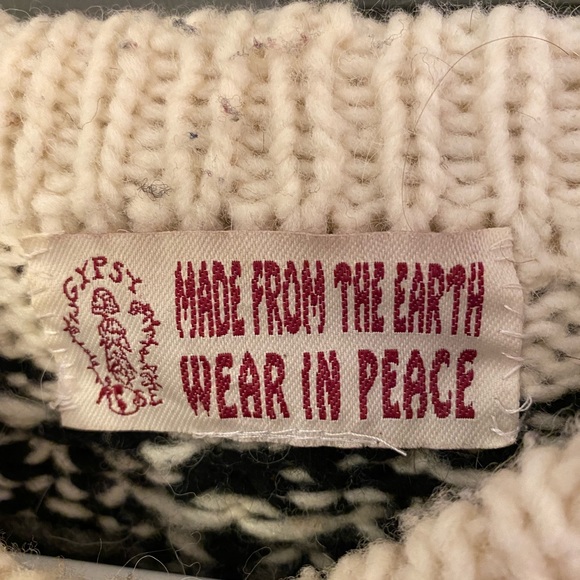 Sweater - Picture 3 of 4